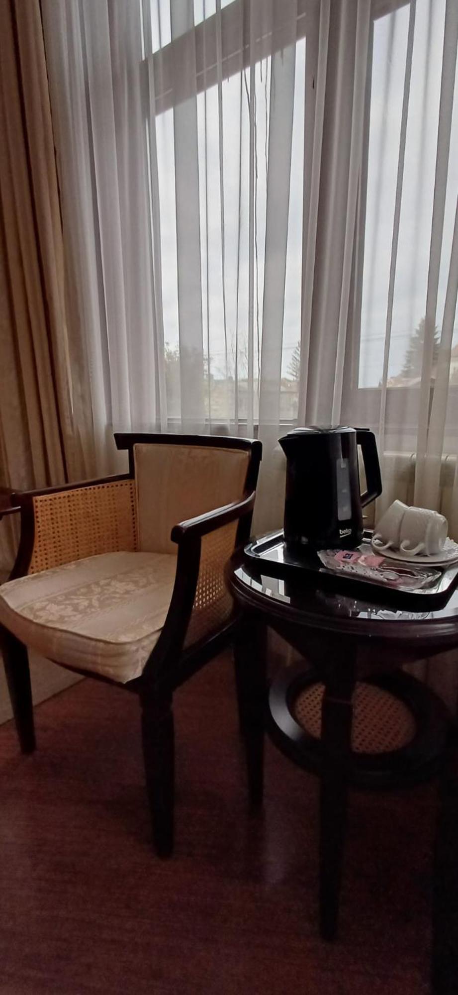 Acapulco Hotel Ploiesti Exterior photo
